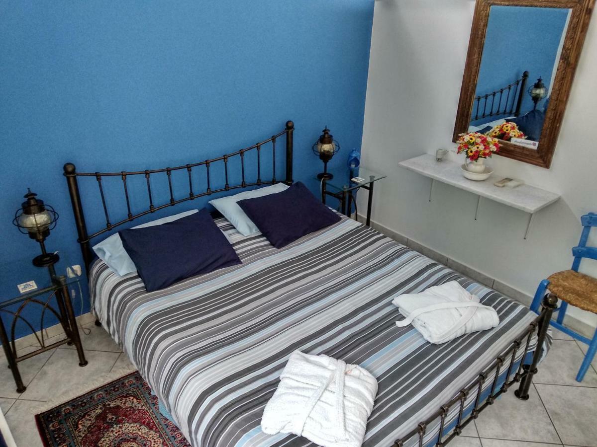 Seafarer'S Suite Galaxídhion Екстериор снимка