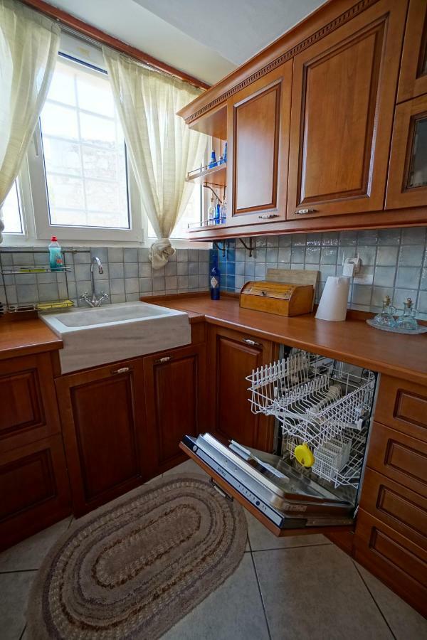 Seafarer'S Suite Galaxídhion Екстериор снимка