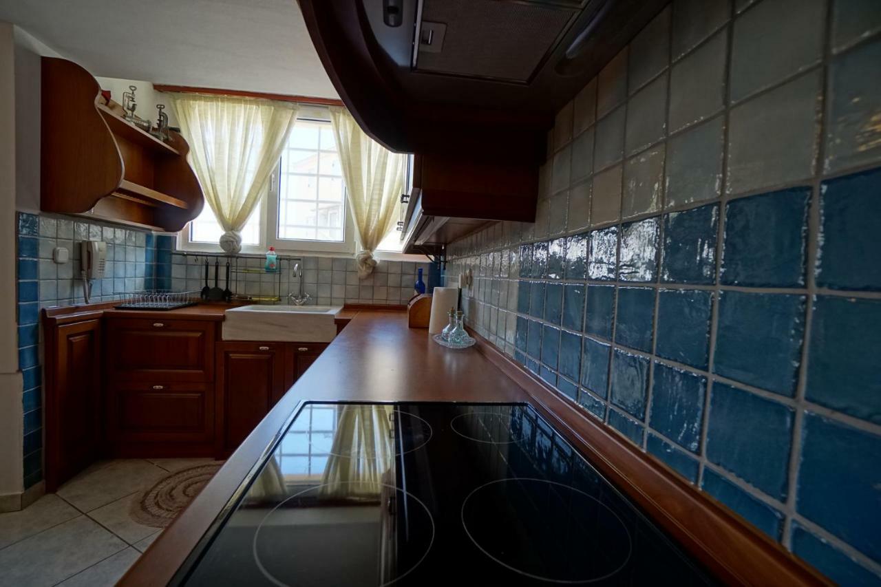 Seafarer'S Suite Galaxídhion Екстериор снимка